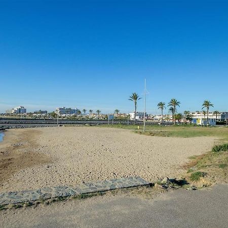 V020 - Puerto Primero Empuriabrava Bagian luar foto