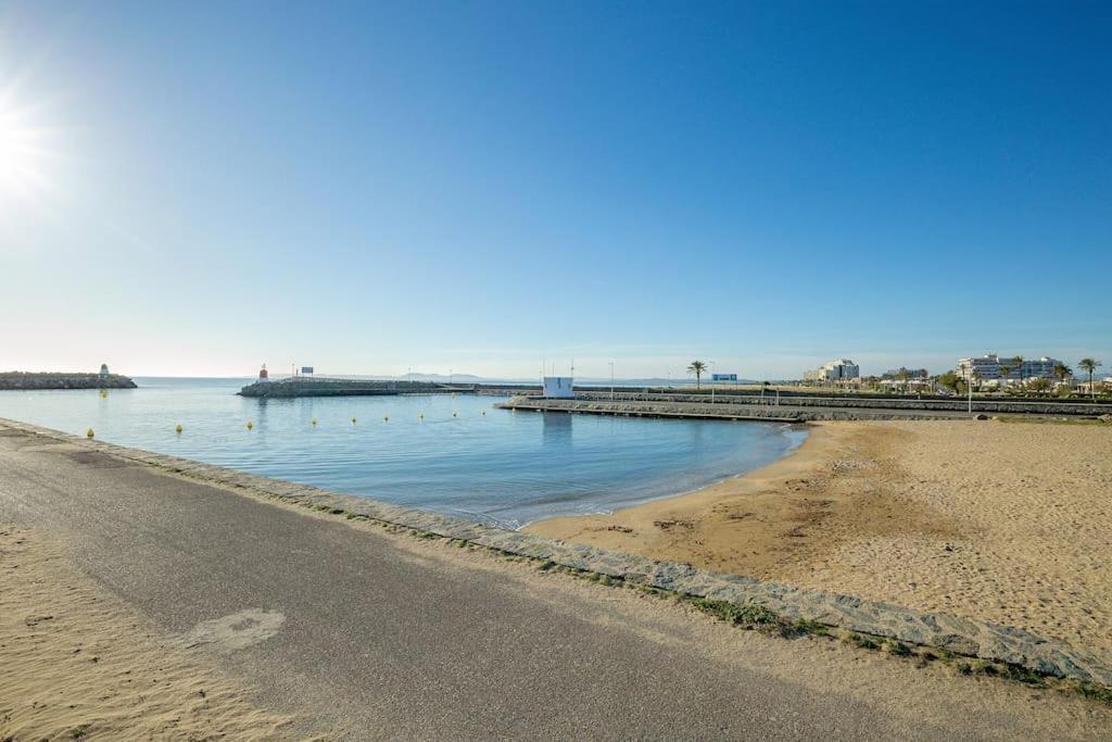 V020 - Puerto Primero Empuriabrava Bagian luar foto